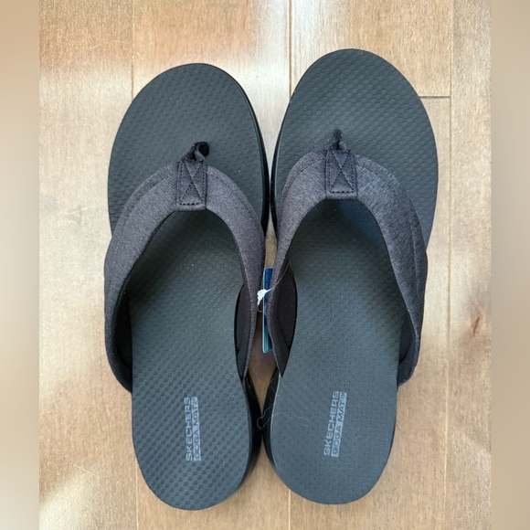 Skechers On The Go 600 Machine Washable Flip Flops black and grey- size 10 NIB - Picture 3 of 11